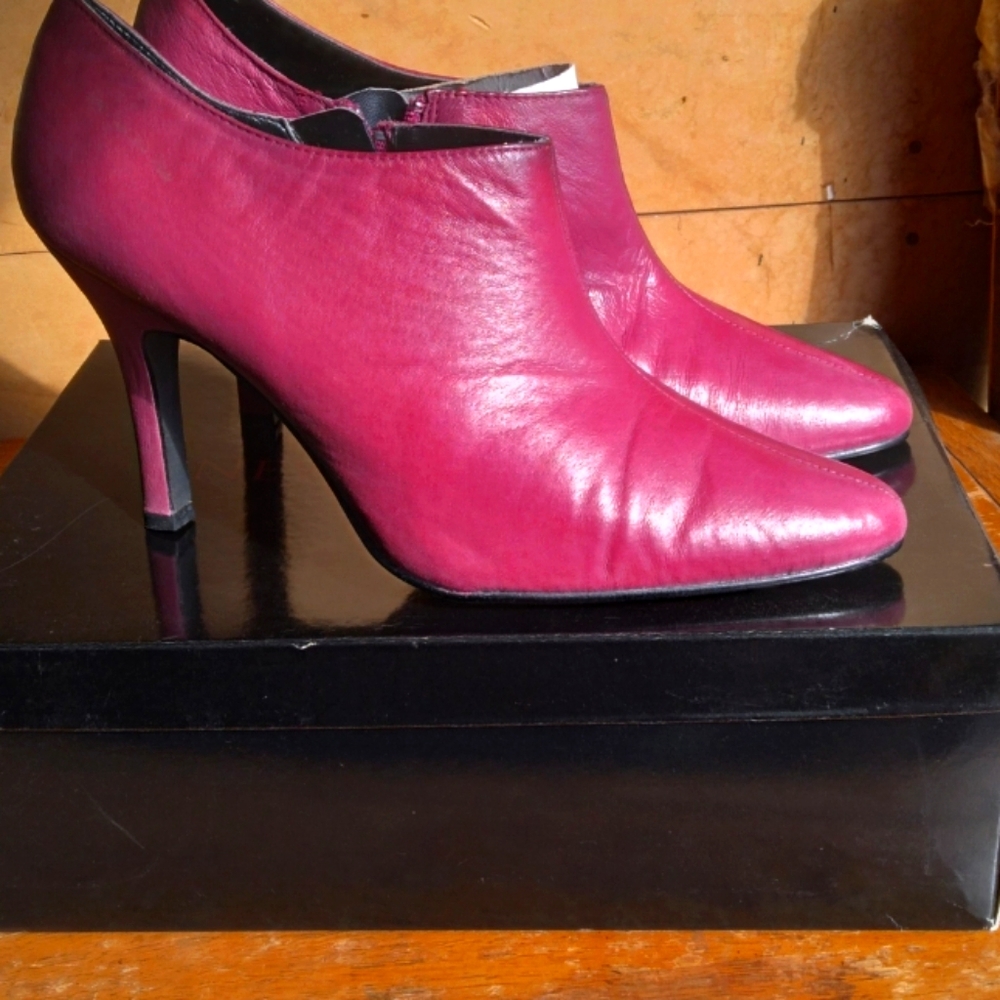 Woman's shoes